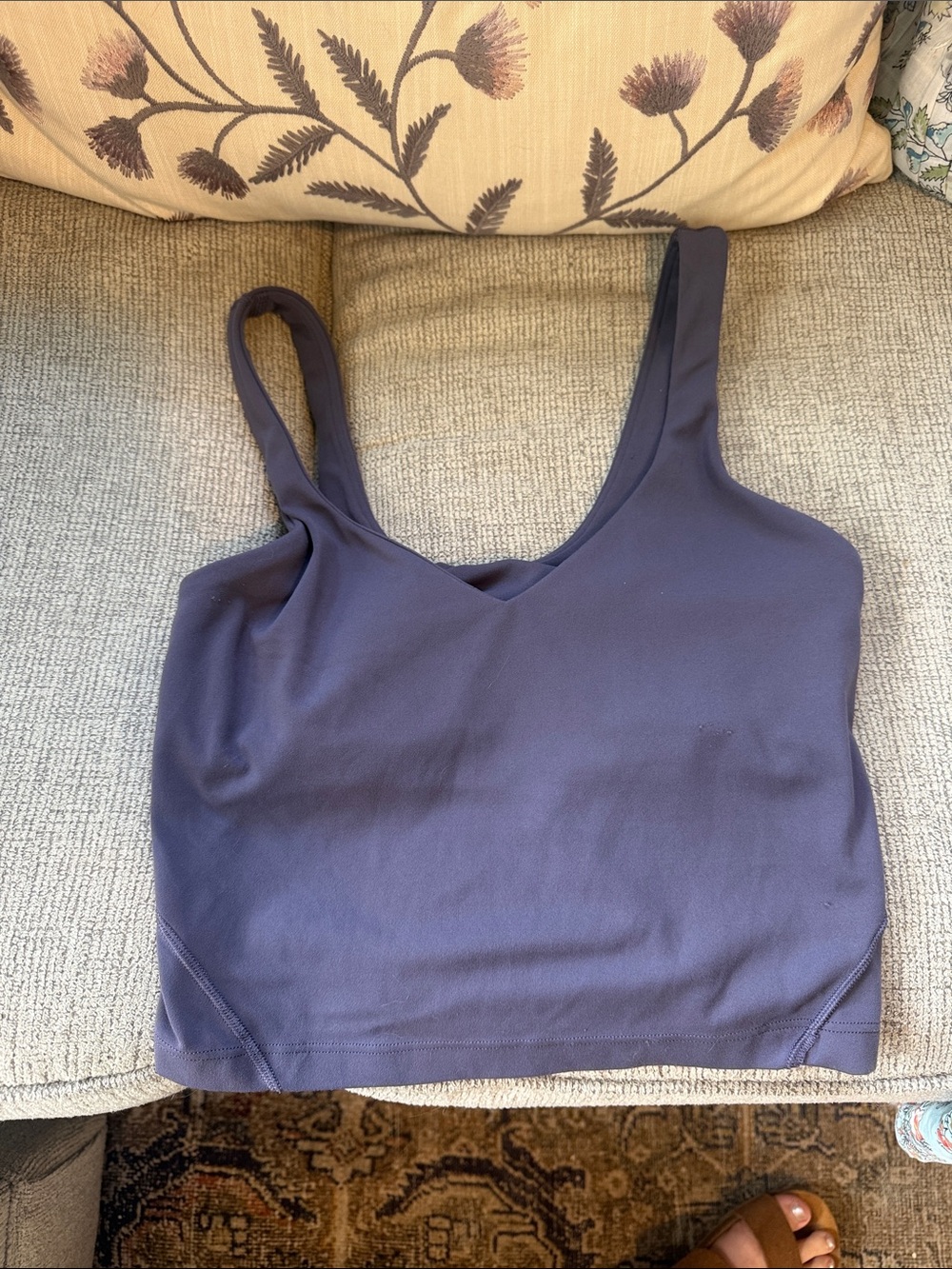 Lululemon Women's Navy Scoop Neck Crop Tank Top